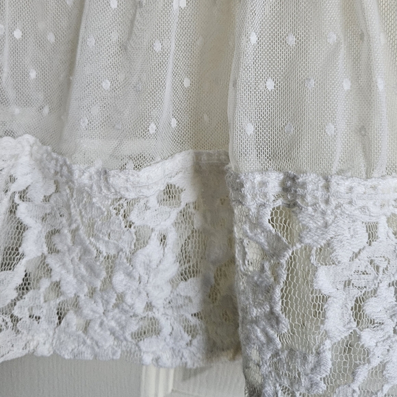 NWOT, Monteau White Lace Top, Size M - Picture 5 of 6